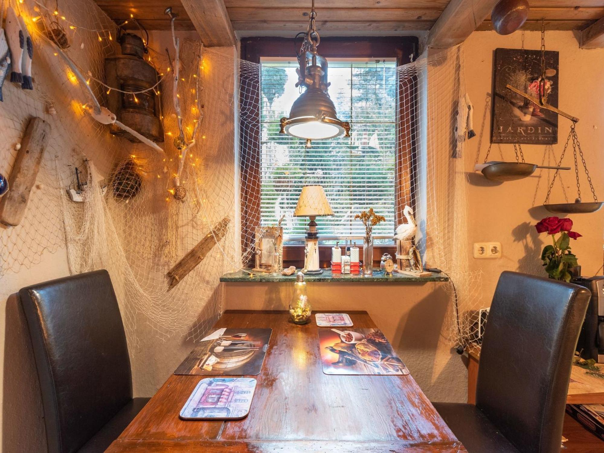 Comfortable Apartment In Wismar Mecklenburg With Fireplace Екстериор снимка